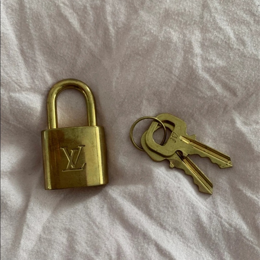 Louis Vuitton lock and key #317
